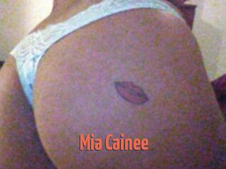 Mia_Cainee