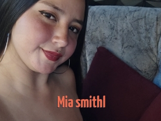 Mia_smithl